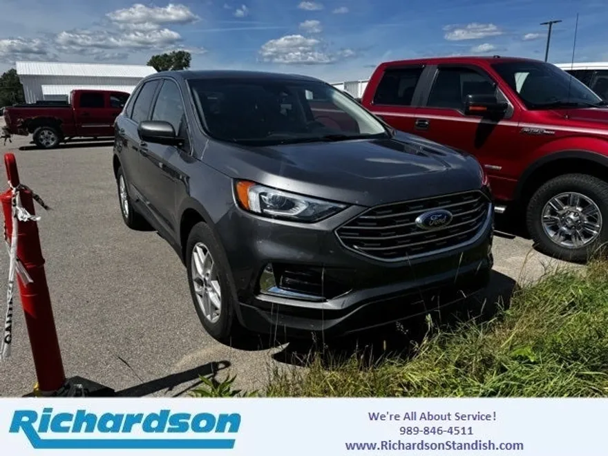 2022 Ford Edge SEL photo 1