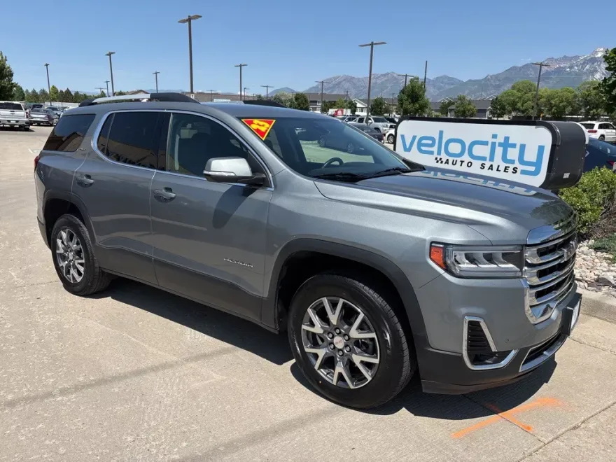 2023 Gmc Acadia SLT photo 1