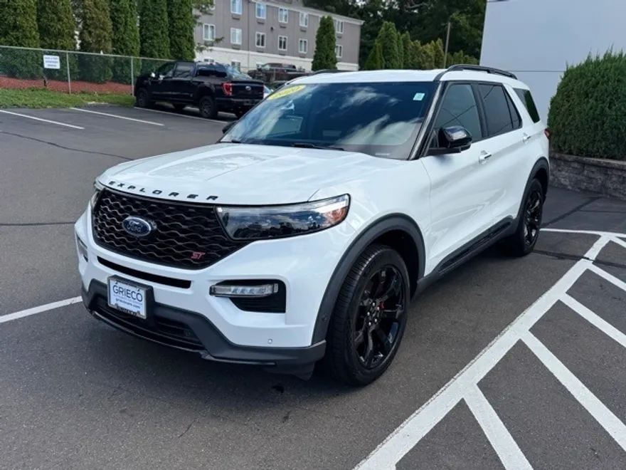 2020 Ford Explorer ST photo 1