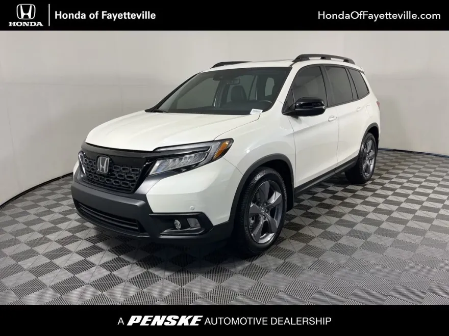 2019 Honda Passport Touring photo 1