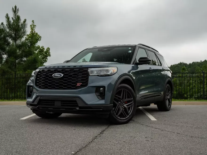 2025 Ford Explorer ST photo 1