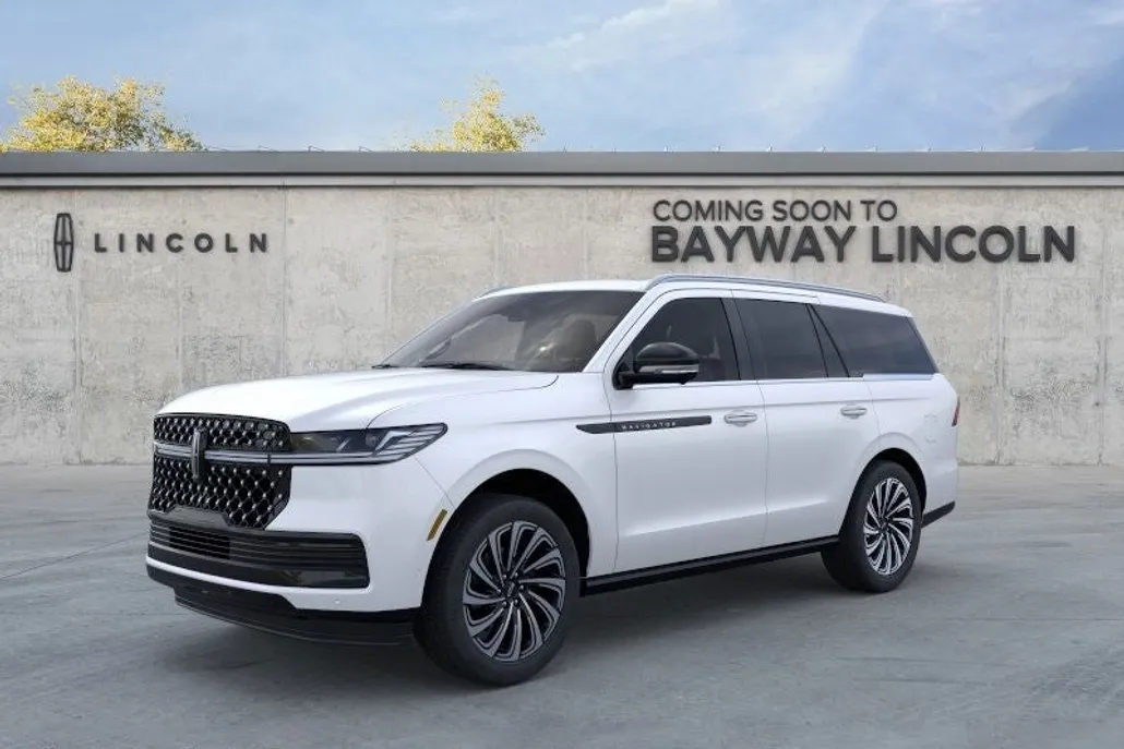 2025 Lincoln Navigator Black Label photo 1