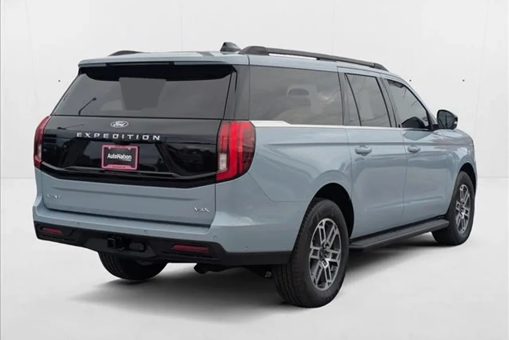 2025 Ford Expedition MAX photo 1