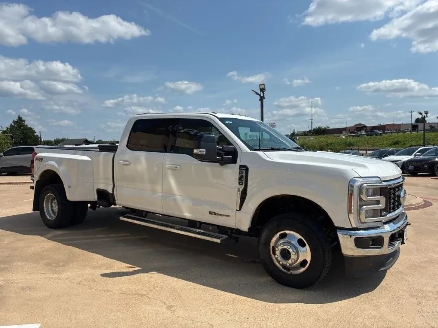 2024 Ford F-350 photo 1