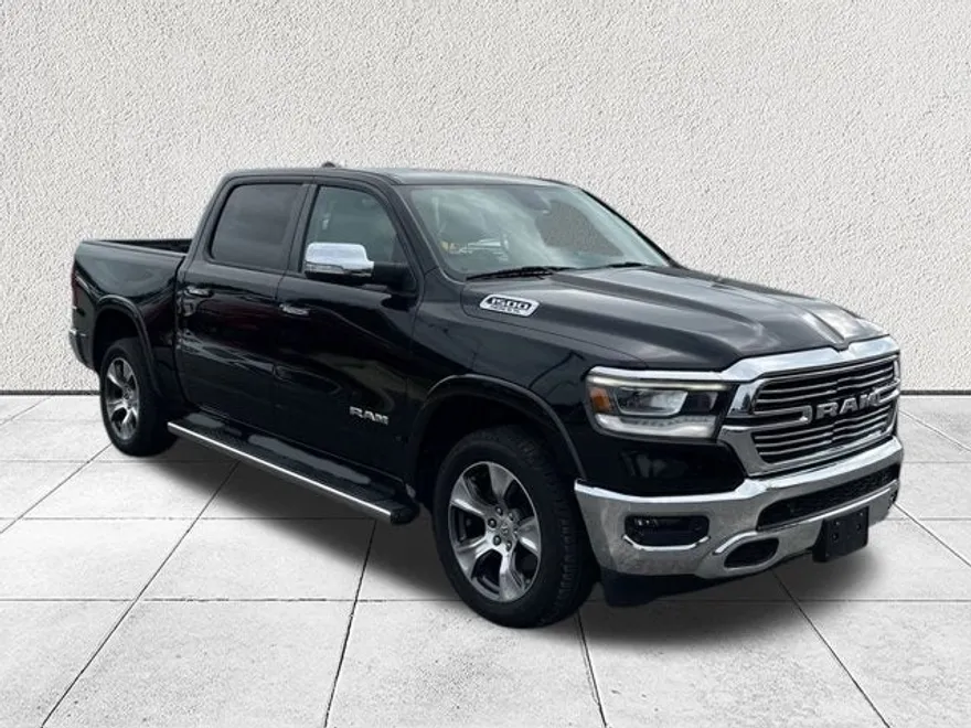 2019 Ram 1500 Laramie photo 1