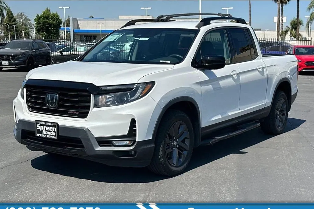 2021 Honda Ridgeline Sport photo 1