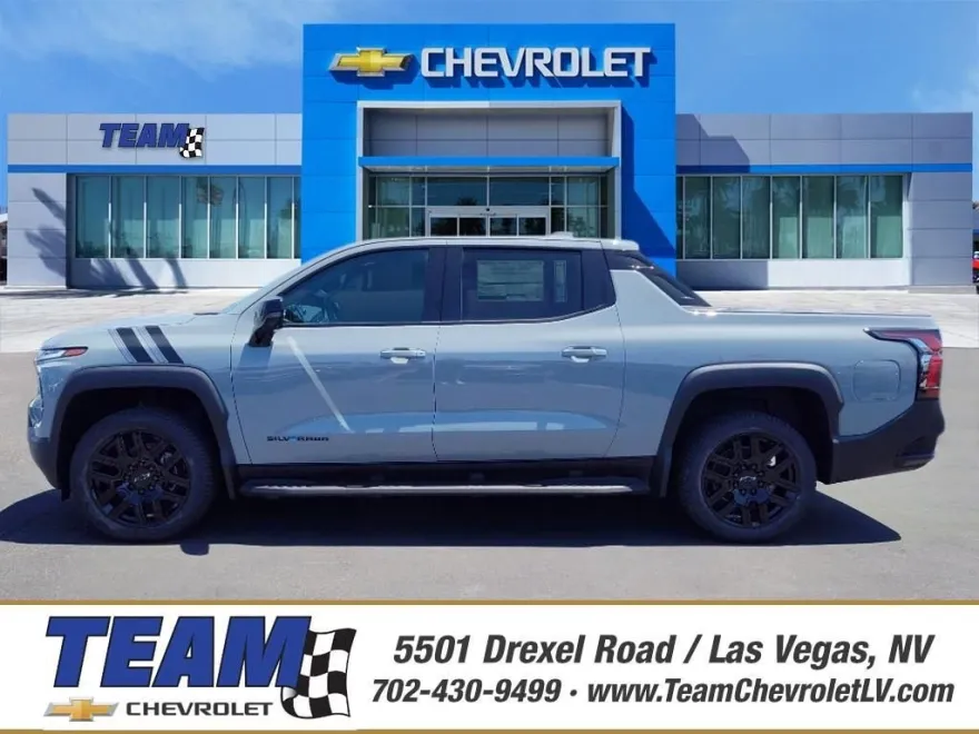 2026 Chevrolet Silverado EV LT photo 1