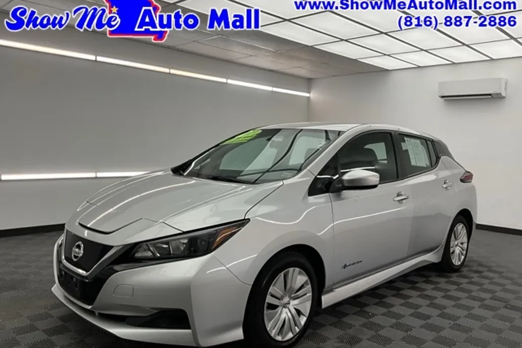 2019 Nissan Leaf S photo 1