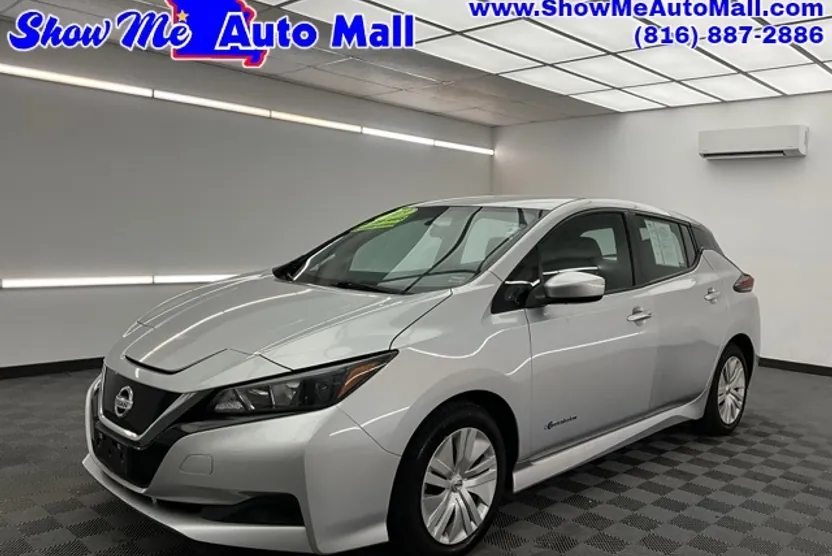 2019 Nissan Leaf S photo 1