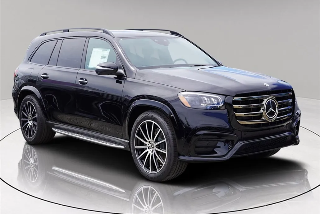 2026 Mercedes Benz GLS 450 4MATIC photo 1
