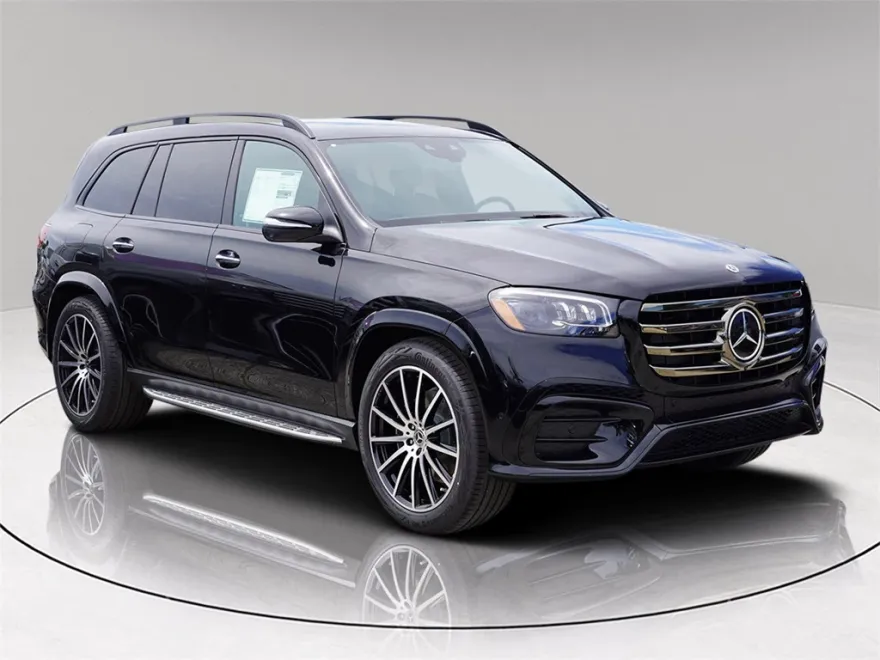 2026 Mercedes Benz GLS 450 4MATIC photo 1
