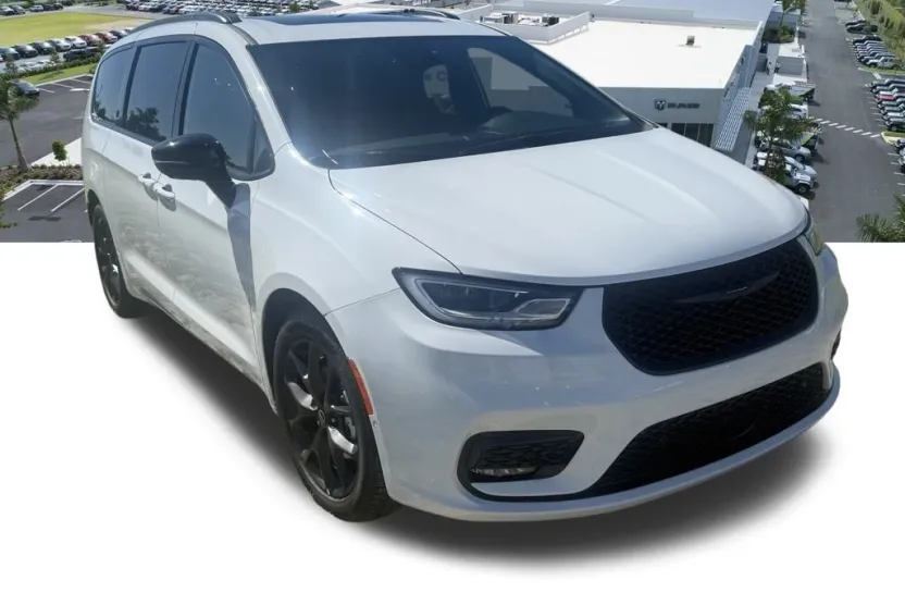 2025 Chrysler Pacifica Limited photo 1