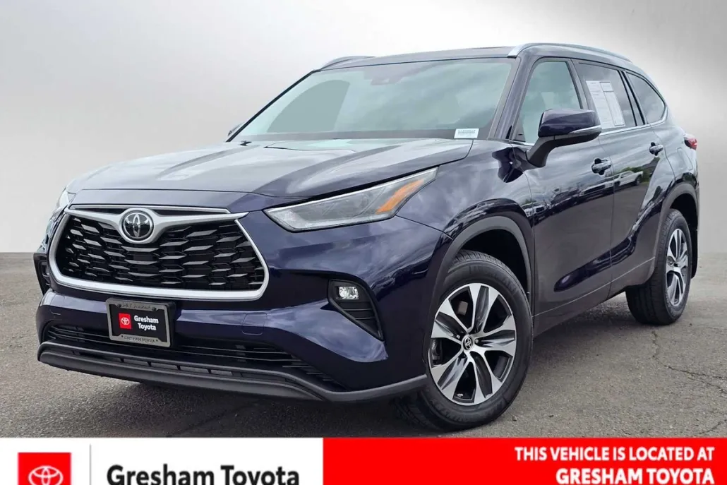 2021 Toyota Highlander XLE photo 1