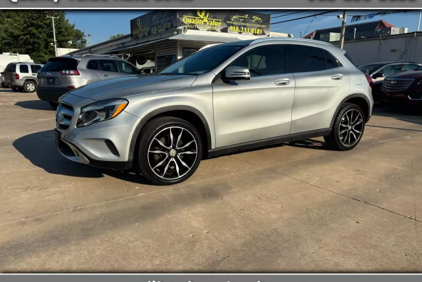 2015 Mercedes Benz GLA 4MATIC 250 photo 1