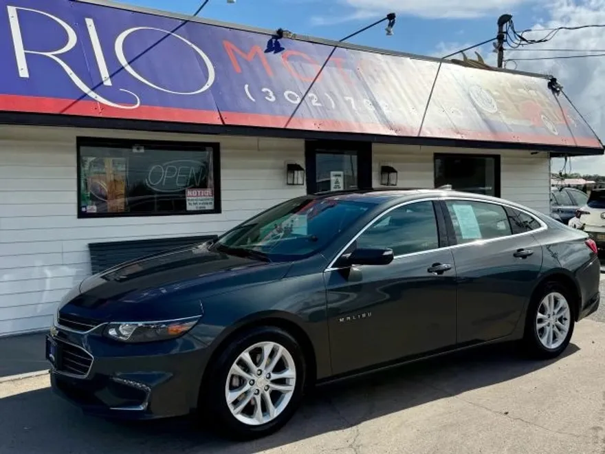 2018 Chevrolet Malibu 1LT photo 1