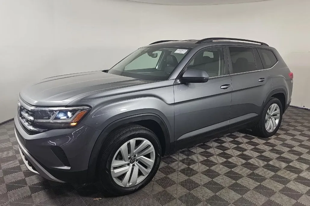 2021 Volkswagen Atlas SE Technology photo 1