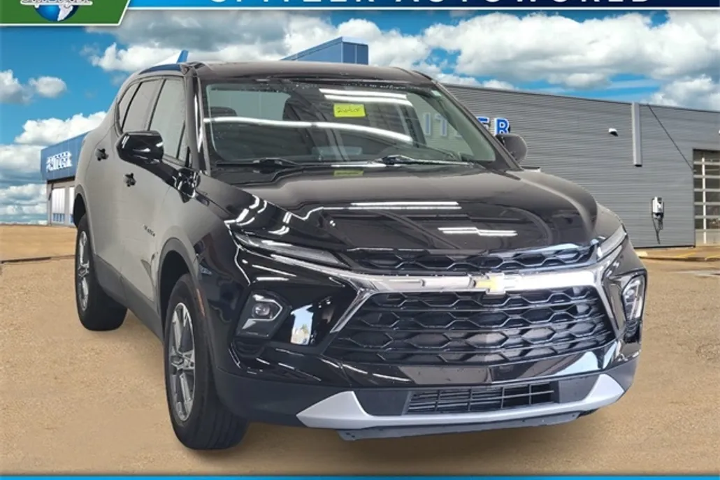 2023 Chevrolet Blazer 2LT photo 1
