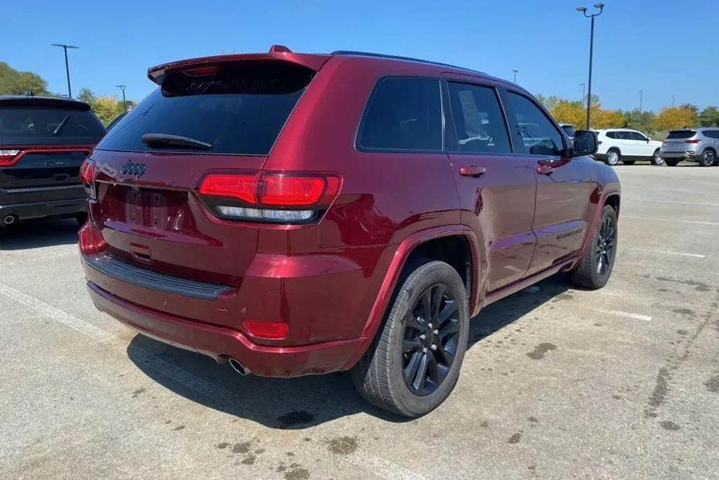 2020 Jeep Grand Cherokee Altitude photo 1