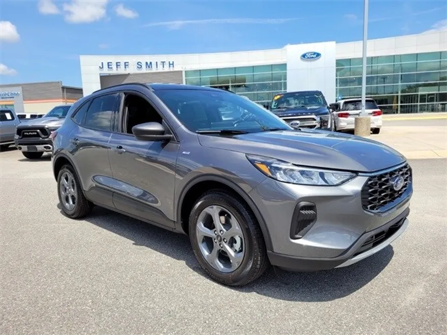 2025 Ford Escape ST-Line photo 1