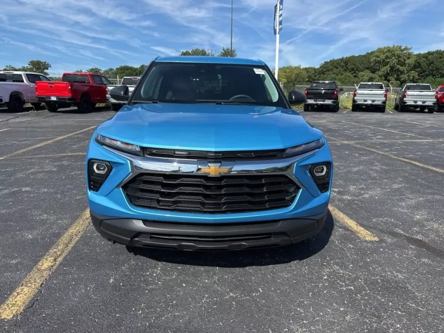 2026 Chevrolet Trailblazer LS photo 1