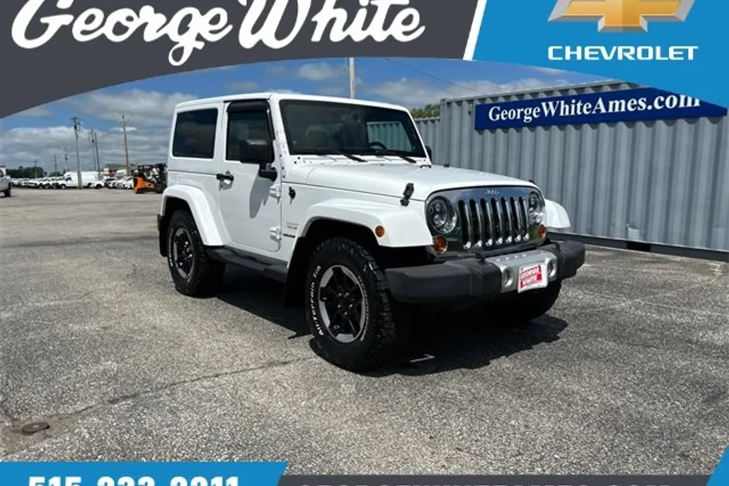 2013 Jeep Wrangler Sahara photo 1