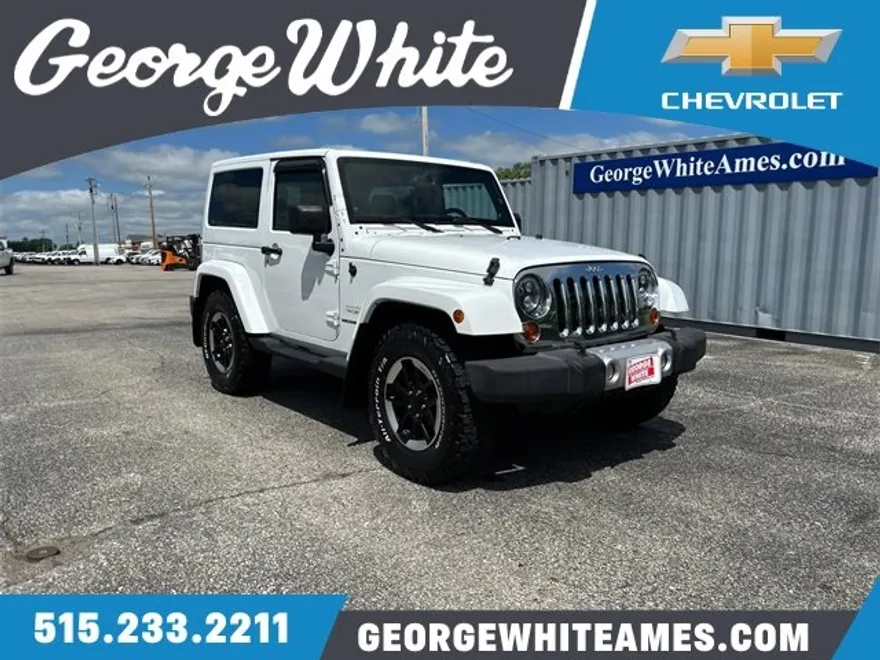 2013 Jeep Wrangler Sahara photo 1