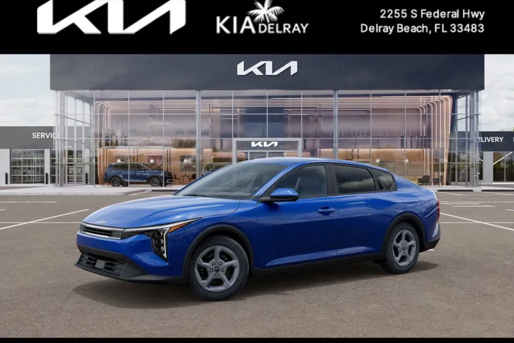 2025 Kia K4 LXS photo 1