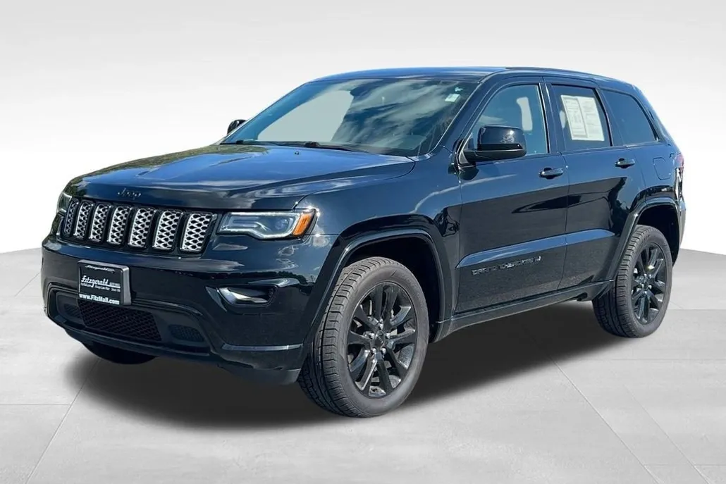 2022 Jeep Cherokee Laredo X photo 1