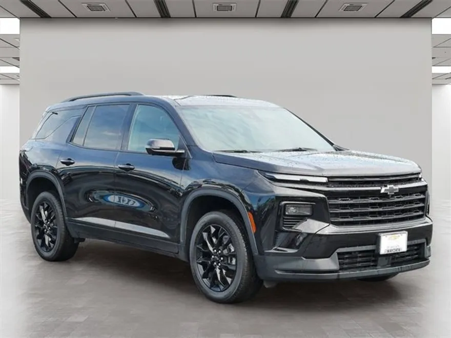 2024 Chevrolet Traverse photo 1