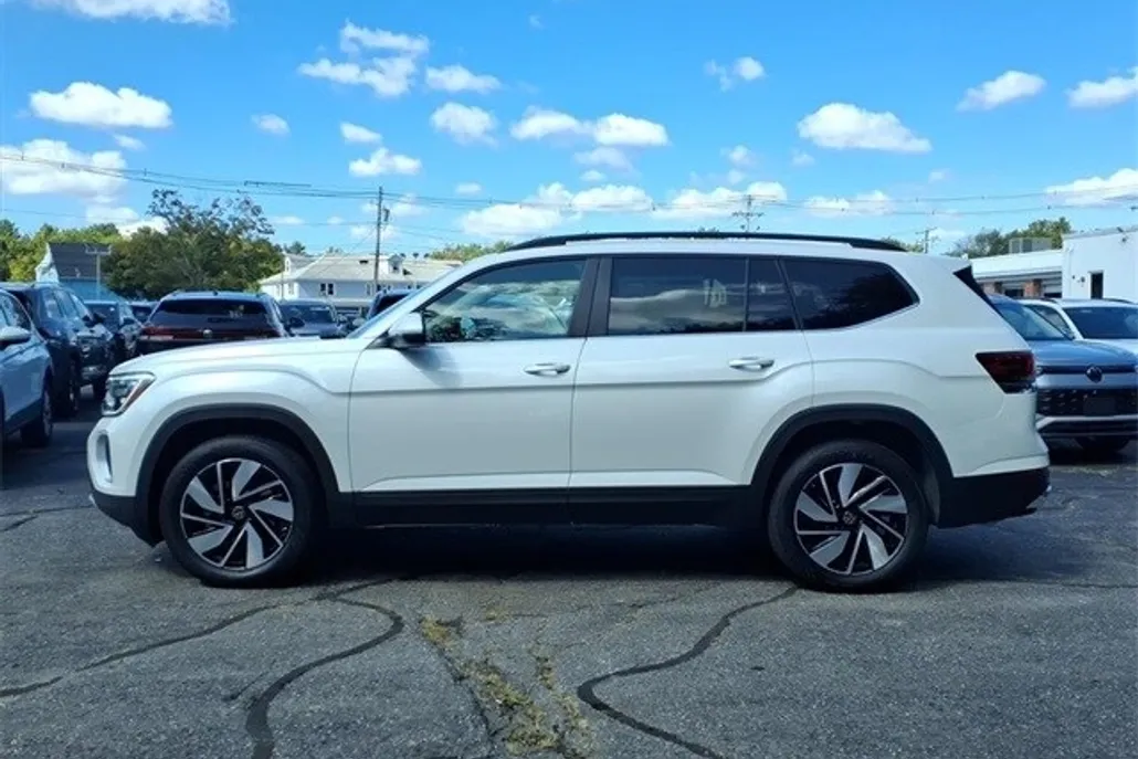 2026 Volkswagen Atlas SE Technology photo 1