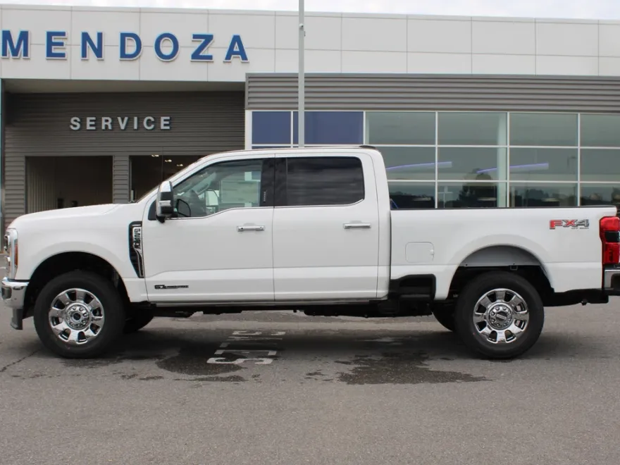 2026 Ford F-250 Lariat photo 1