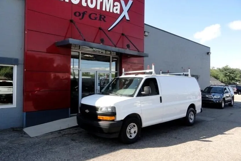 2019 Chevrolet Express Cargo Van 2500 photo 1