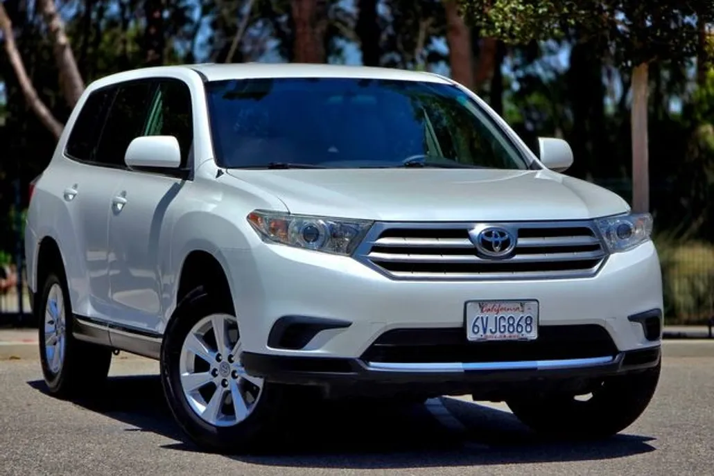 2012 Toyota Highlander SE photo 1