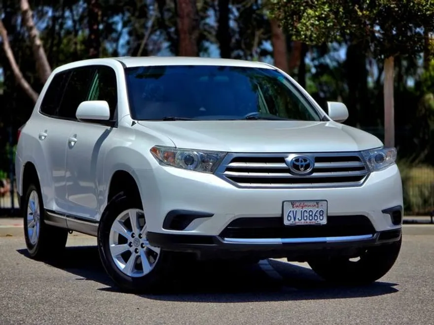 2012 Toyota Highlander SE photo 1