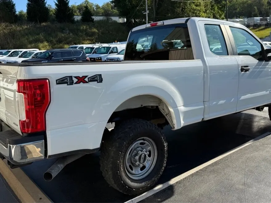 2017 Ford F-250 photo 1