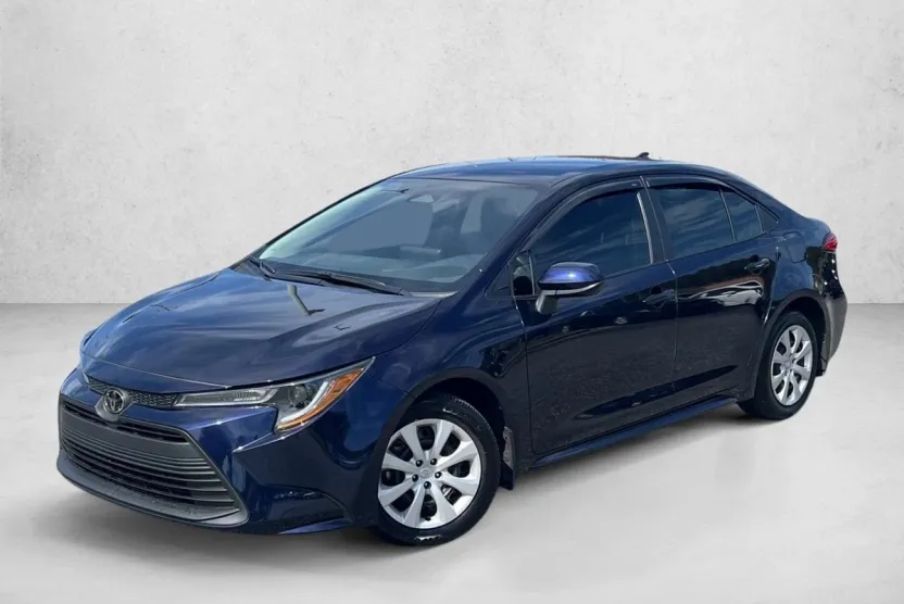 2025 Toyota Corolla LE photo 1