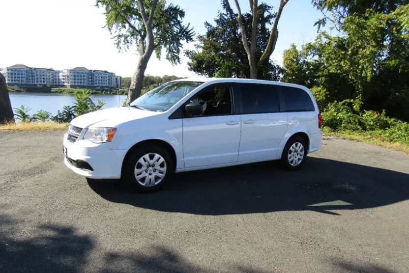 2018 Dodge Grand Caravan SE photo 1