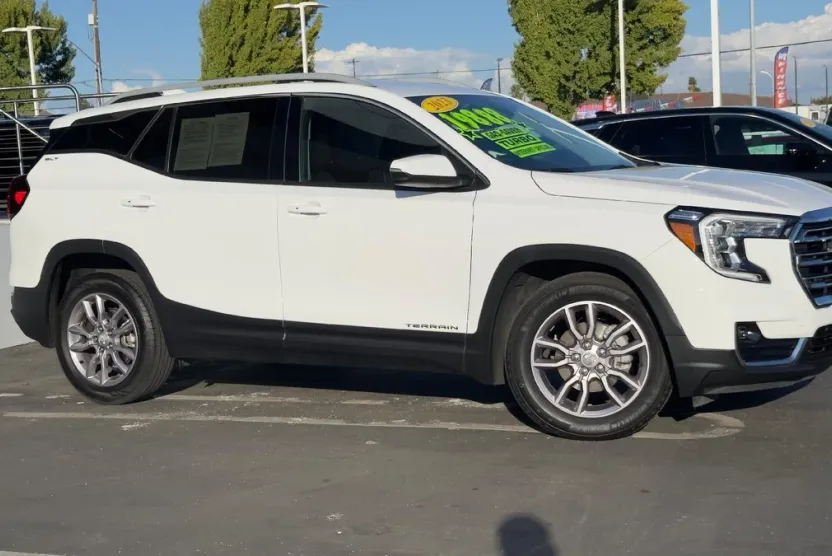 2023 Gmc Terrain SLT photo 1