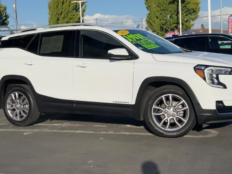 2023 Gmc Terrain SLT photo 1