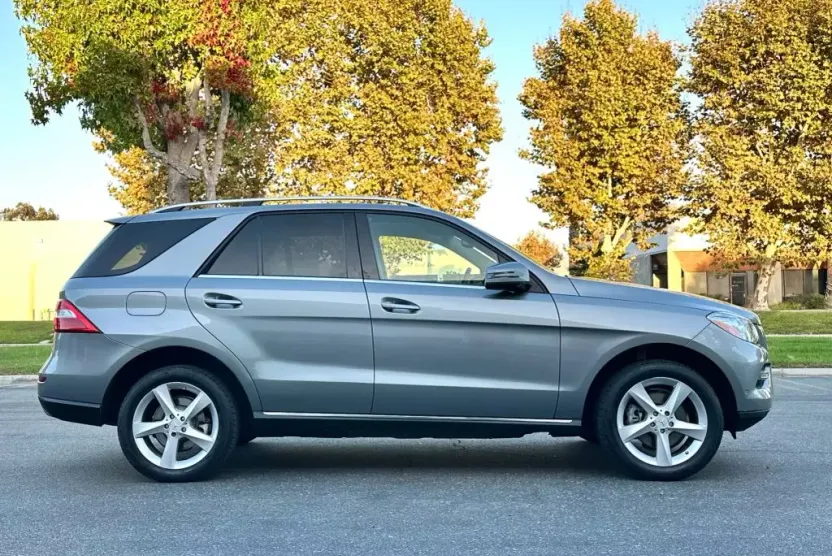 2015 Mercedes Benz ML 350 photo 1