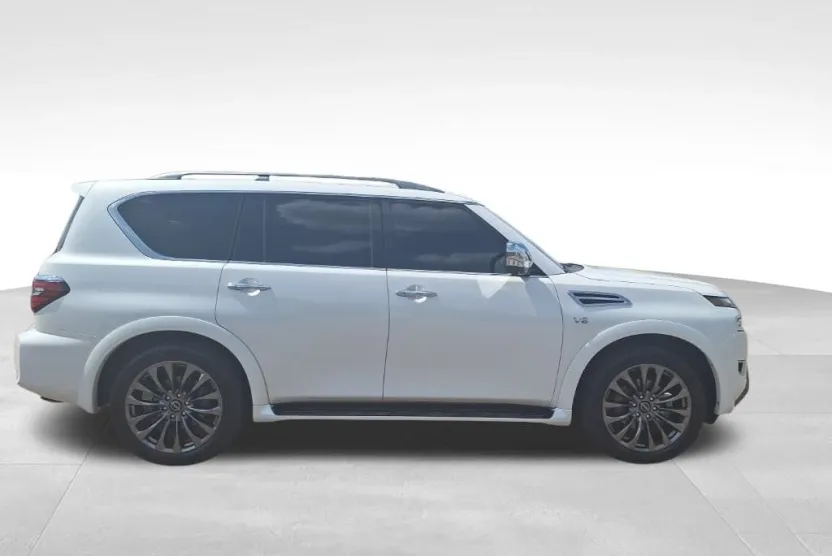 2021 Nissan Armada Platinum photo 1
