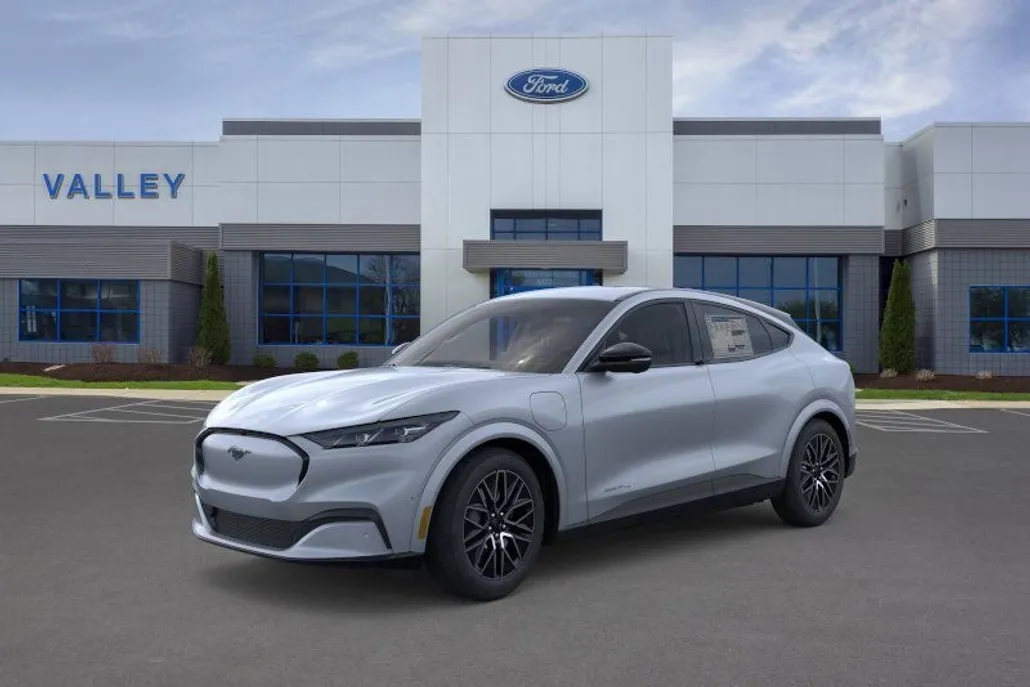 2025 Ford Mustang Mach-E Premium photo 1