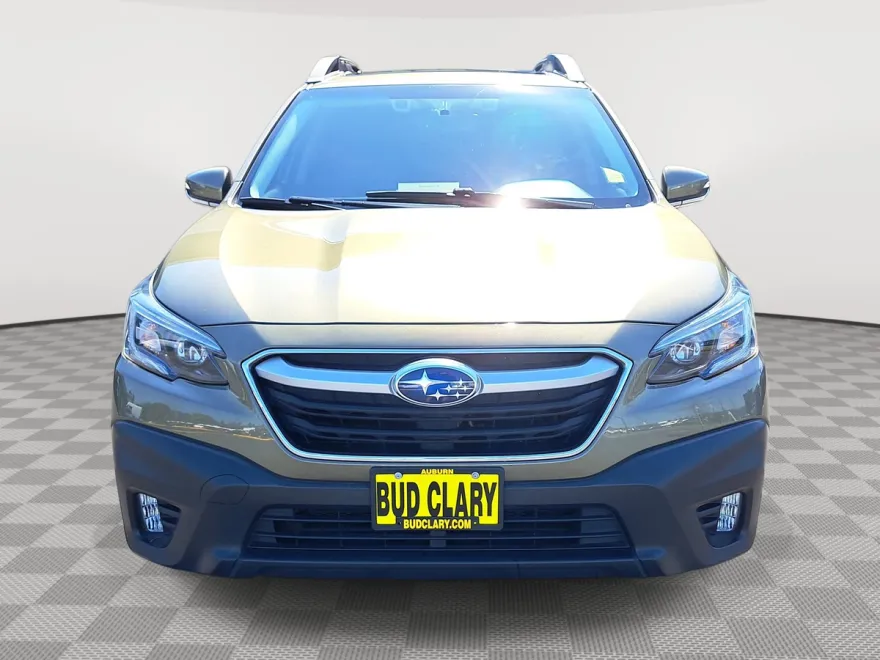 2021 Subaru Outback Premium photo 1
