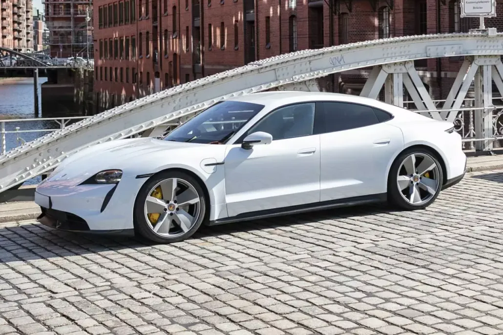 2023 Porsche Taycan 4S photo 1
