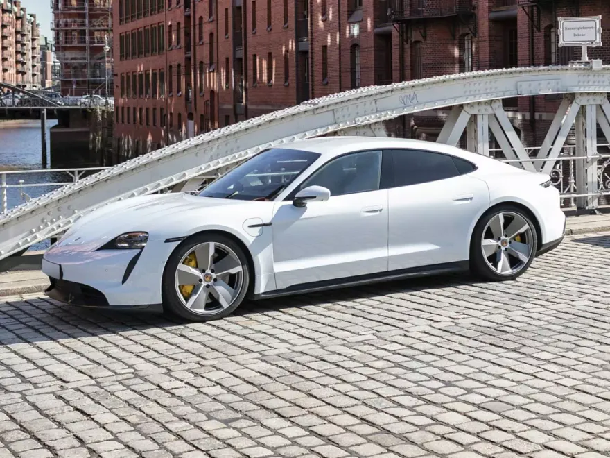 2023 Porsche Taycan 4S photo 1