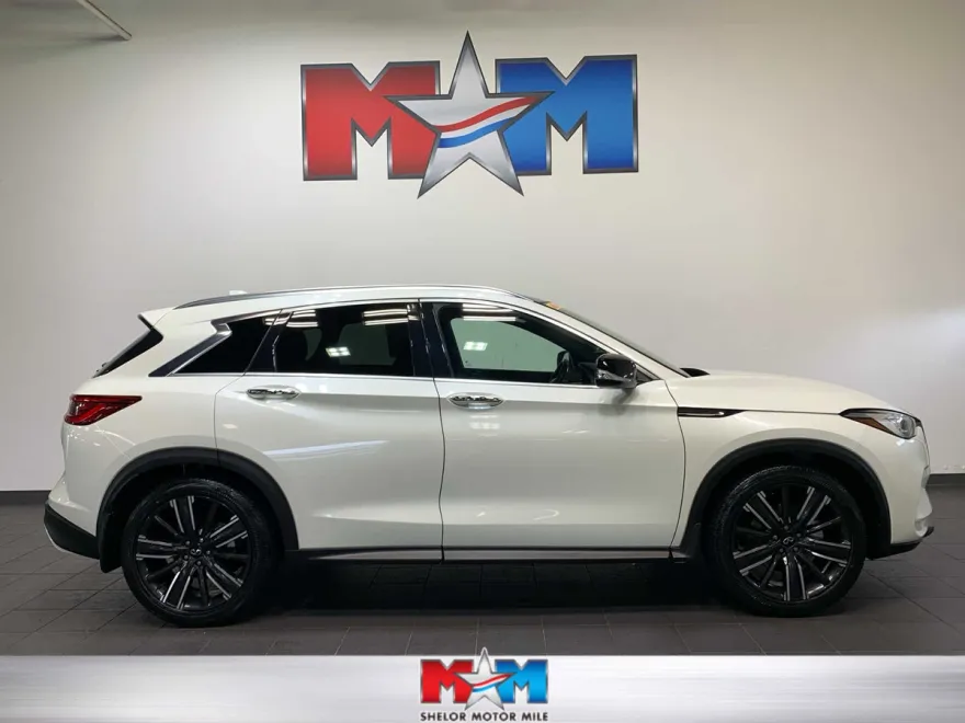 2021 Infiniti QX50 Luxe photo 1