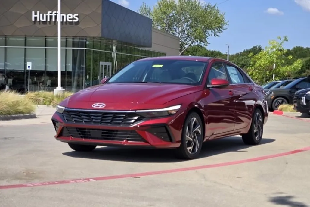 2025 Hyundai Elantra Hybrid Limited photo 1