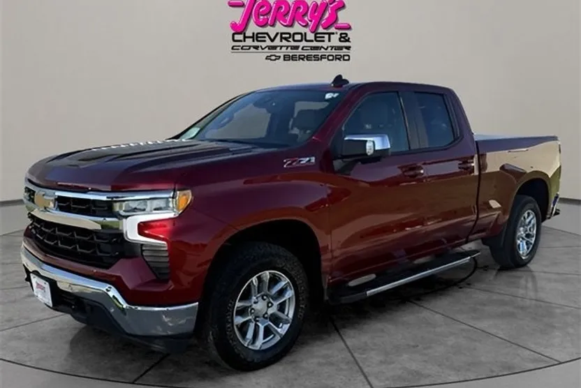 2024 Chevrolet Silverado 1500 LT photo 1