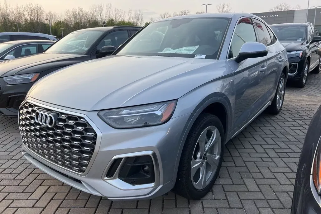 2025 Audi Q5 Sportback 45 S line Premium Plus photo 1