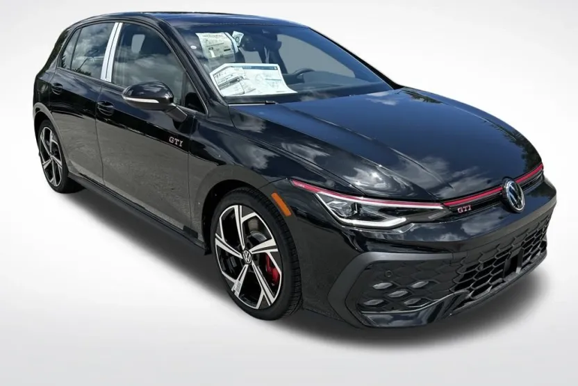 2025 Volkswagen Golf GTI SE photo 1